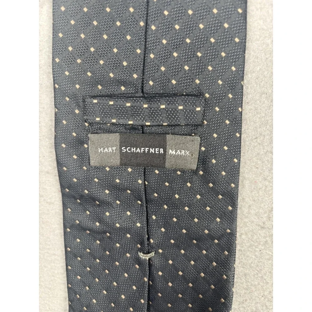 Hart Schaffner Marx brand hart